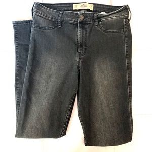 black/greyish skinny jeans